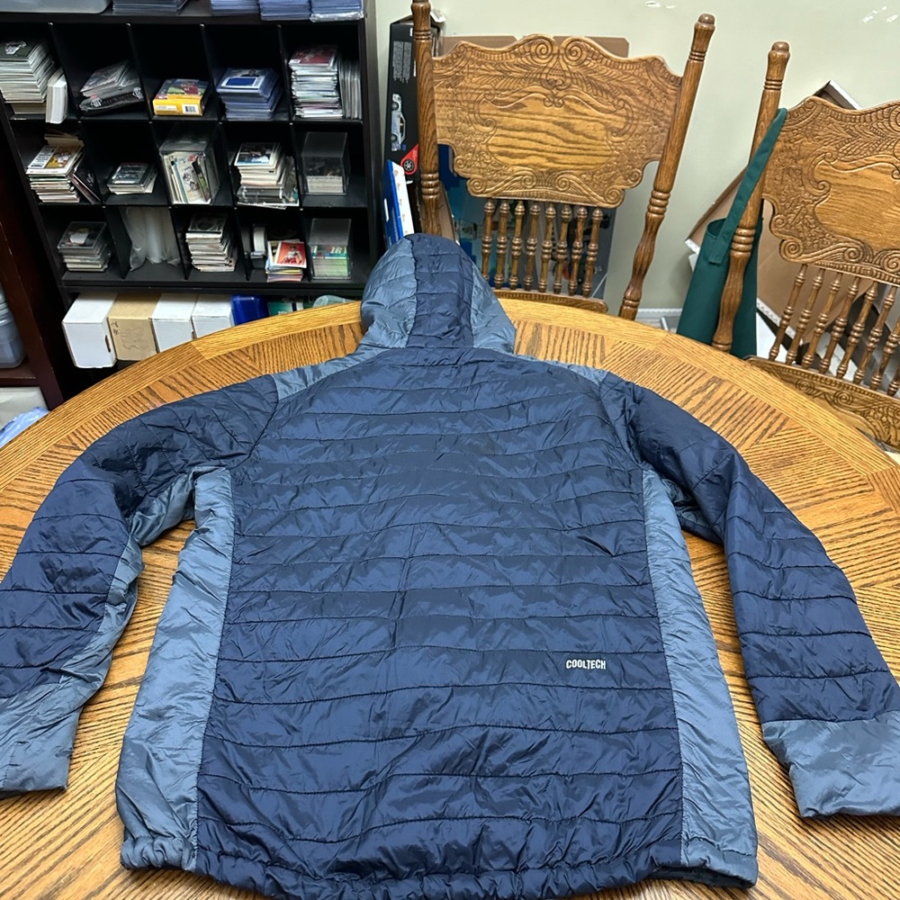 Mountain Gear Puffy Jacket - Picture 5 of 6